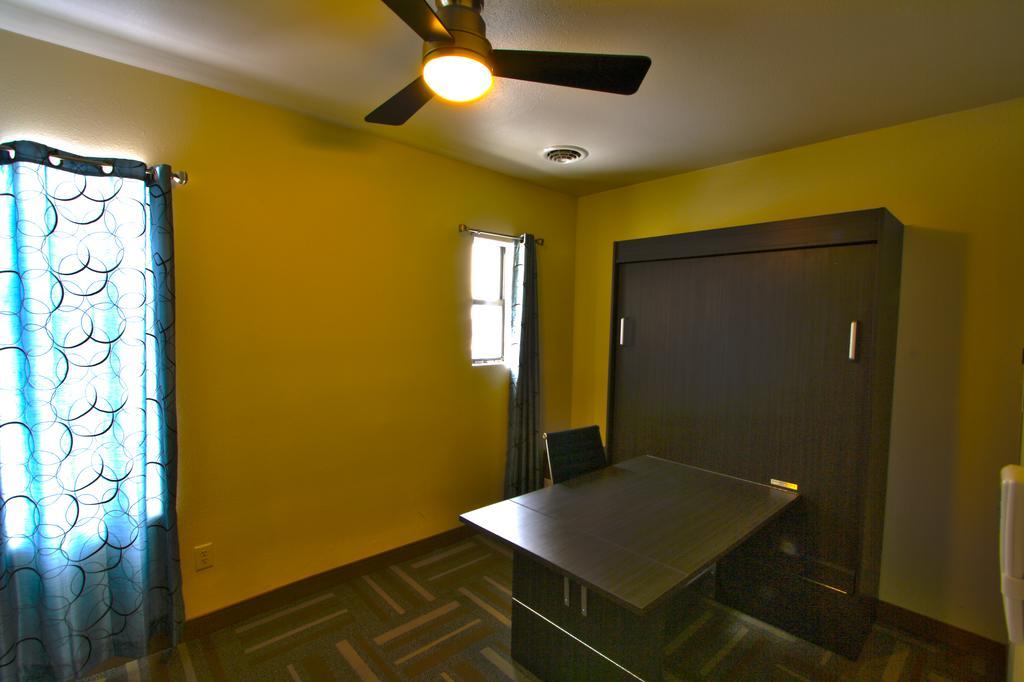 City Loft Apartments Билингс Стая снимка